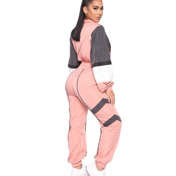 Fashion Nova Like New Making a Statement Jogger Set in Mauve Size XS - Picture 2 of 11